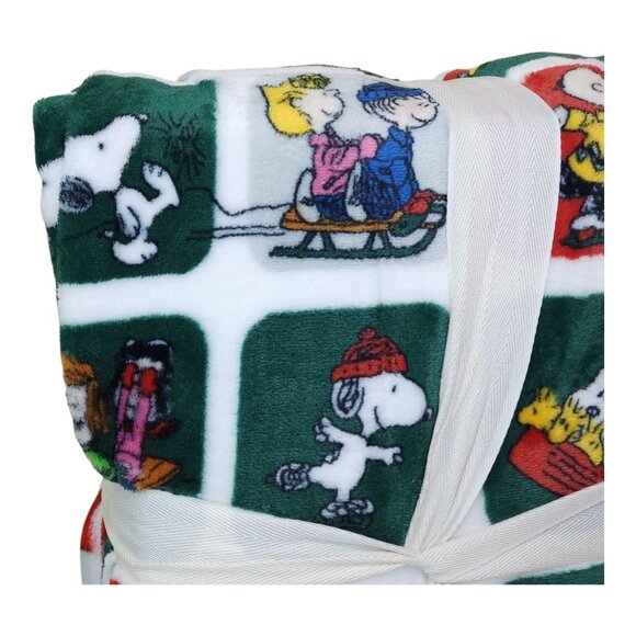 Peanuts Snoopy Christmas Full/Queen Plush Blanket By Berkshire 90"x90" NO LABEL - Picture 6 of 10